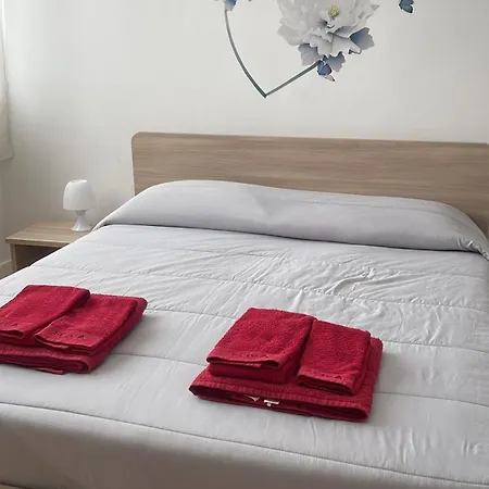 Accogliente In Zona Ospedale 乌迪内